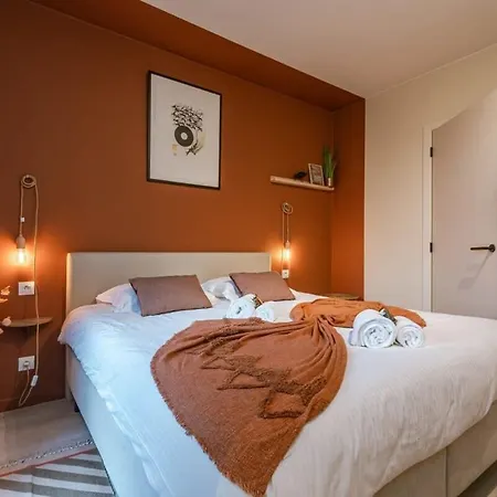 Апартаменты Stunning With Terrace And Parking *