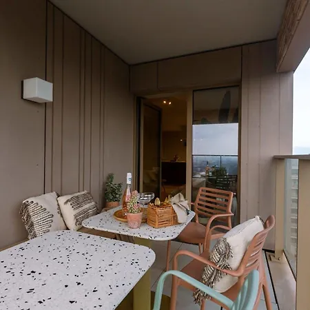Stunning With Terrace And Parking Appartamento Ostenda