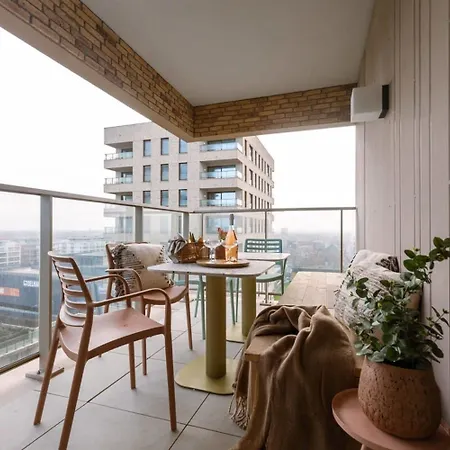 Апартаменты Stunning With Terrace And Parking *